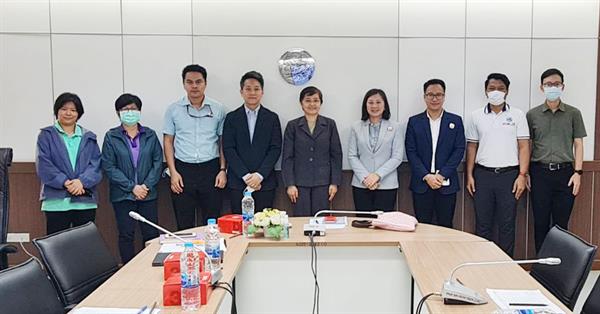 BCA researchers interview the executives from the Department of Land Transport and the Ministry of Tourism and Sports.