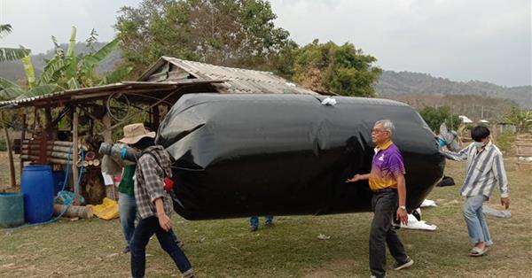 School of Agriculture and Natural Resources issued a biogas pond installation area to reduce household costs.