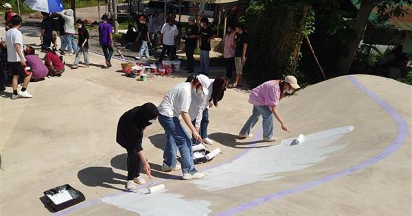 Division of Student Affairs organizes “Pride Art for All” event on creative space.