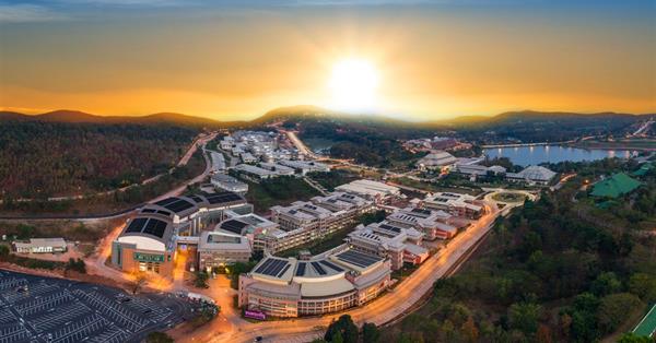 
PEA in partnership with University of Phayao launched Energy Efficiency Management Project at University of Phayao to install solar rooftop 