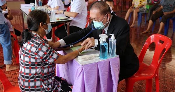 University of Phayao made a field operation by setting-up a health care service and health care center. 