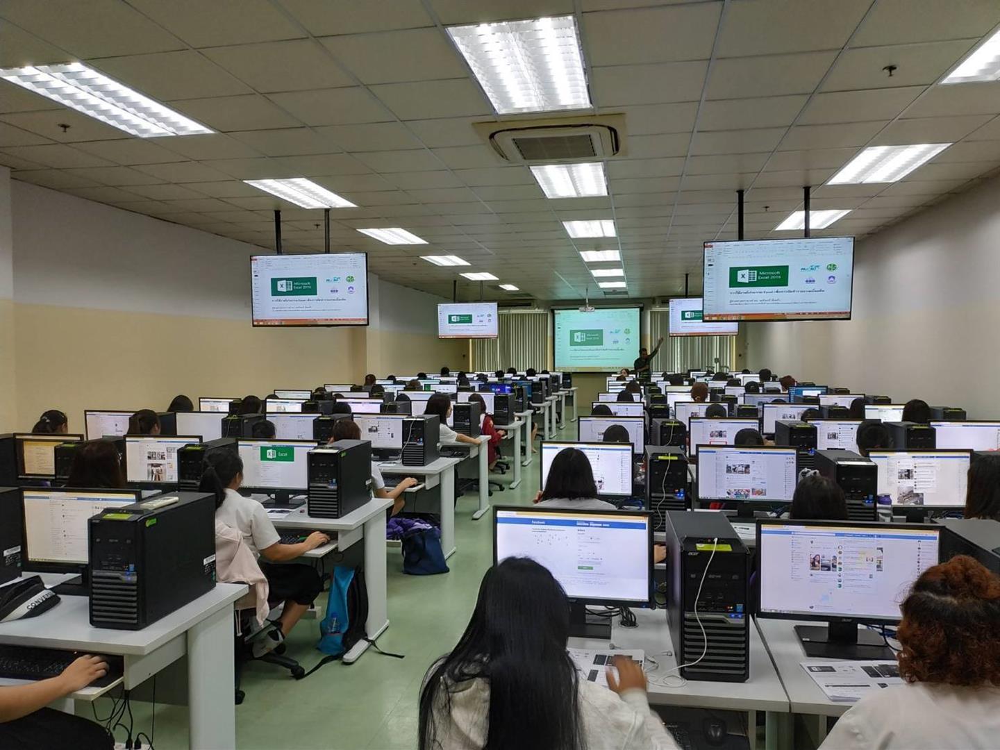 สาขาวิชาภาษาจีน,คณะศิลปศาสตร์,จัดโครงการ,“ฝึกประสบการณ์อาชีพก่อนการทำงาน”