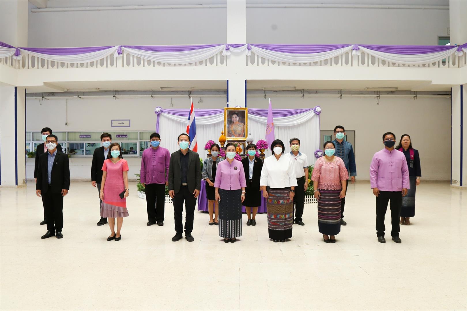 มหาวิทยาลัยพะเยา จัดพิธีลงนามถวายพระพรชัยมงคล สมเด็จพระนางเจ้าฯ พระบรมราชินี เนื่องในโอกาสวันเฉลิมพระชนมพรรษา 3 มิถุนายน 2563