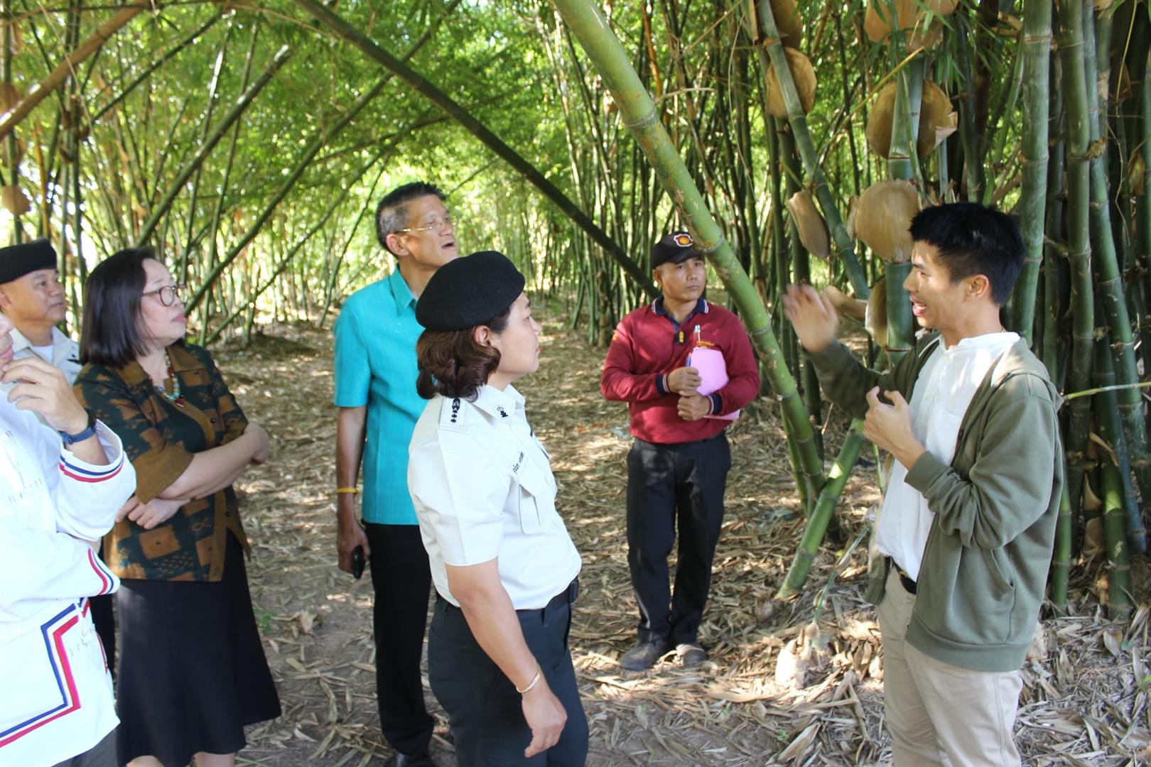 บุคลากร,คณะวิทยาการจัดการและสารสนเทศศาสตร์,เยี่ยมชมฝีมือและผลงานจากผู้ต้องขังเพื่อหาแนวทางในการพัฒนาต่อยอด,ณ,เรือนจำจังหวัดพะเยา