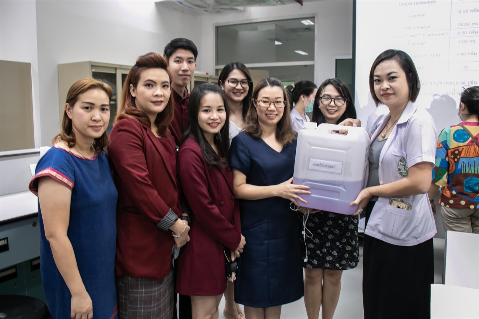 คณะศิลปศาสตร์ เข้าร่วมโครงการ “Workshop การเตรียมแอลกอฮอล์ ต้าน COVID-19”
