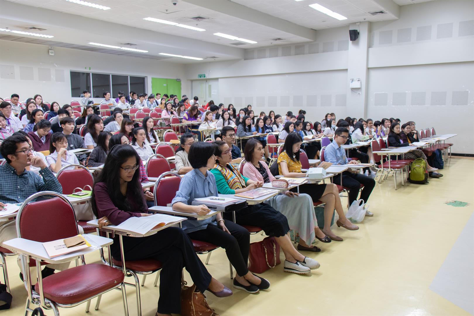 สาขาวิชาภาษาอังกฤษ,คณะศิลปศาสตร์,จัดโครงการปฐมนิเทศและปัจฉิมนิเทศนิสิตฝึกงานและสหกิจศึกษา