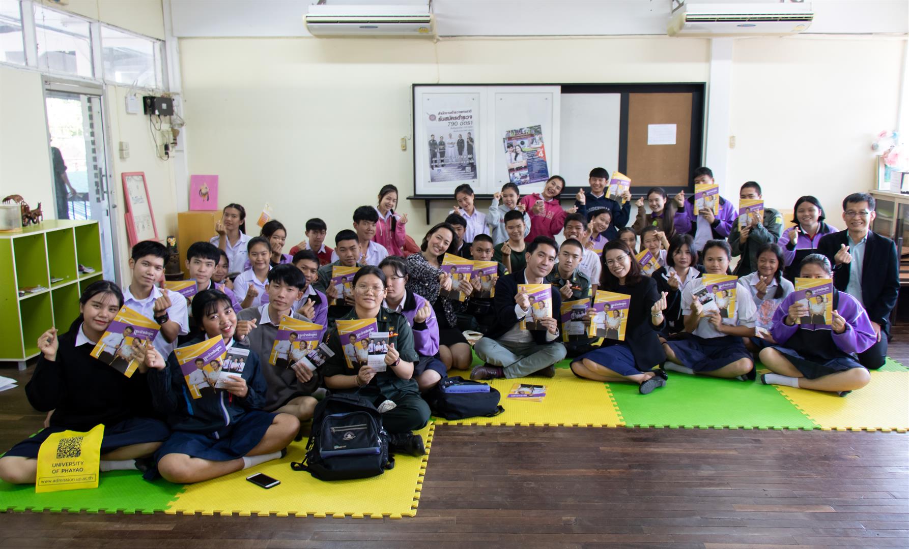 คณะผู้บริหารคณะศิลปศาสตร์ ลงพื้นที่สร้างความร่วมมือกับโรงเรียนในการพัฒนาศักยภาพผู้เรียน ระดับมัธยมศึกษา เพื่อการศึกษาต่อในมหาวิทยาลัยพะเยา ณ โรงเรียนพานพิทยาคม
