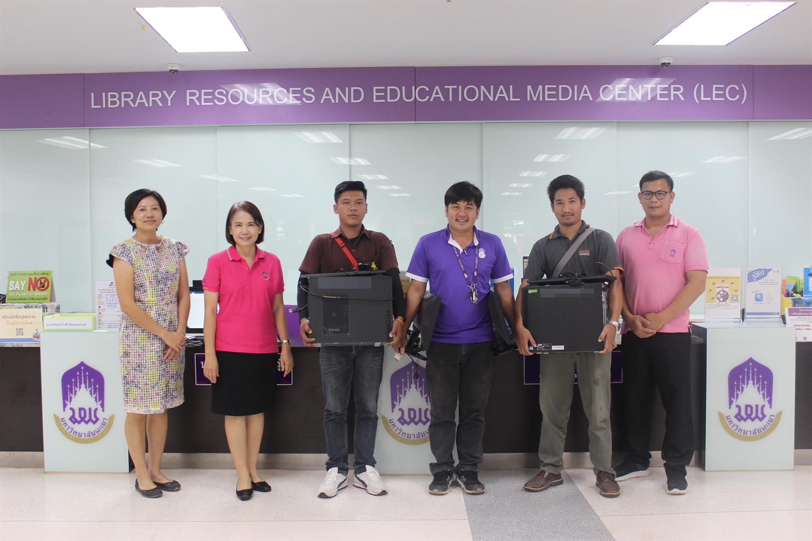 ศูนย์บรรณสารและการเรียนรู้,มหาวิทยาลัยพะเยา,บริจาคเครื่องคอมพิวเตอร์,สนับสนุนงานระบบโทรศัพท์ของมหาวิทยาลัยพะเยา