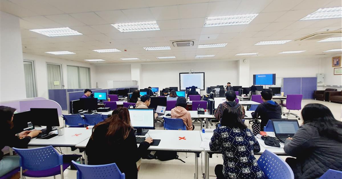 อบรมเขียนขอทุนโครงการวิจัยสำหรับบุคลากรสายบริการ