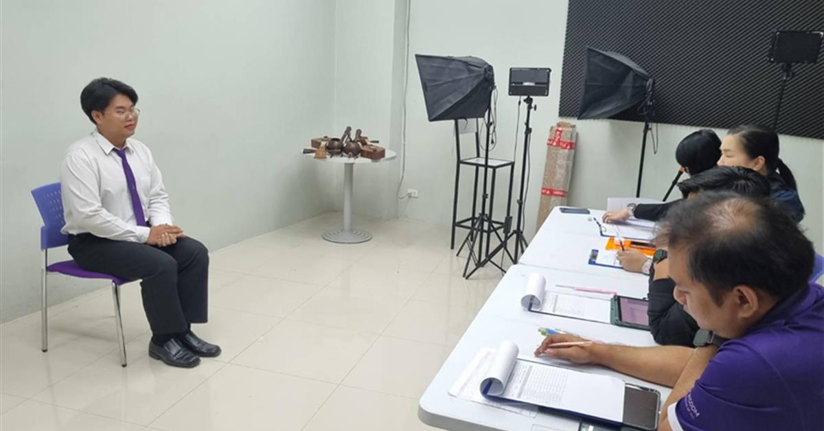 กองกิจการนิสิต ดำเนินการสัมภาษณ์คัดเลือกนิสิตเข้าร่วมโครงการ เทา-งาม สัมพันธ์ 
