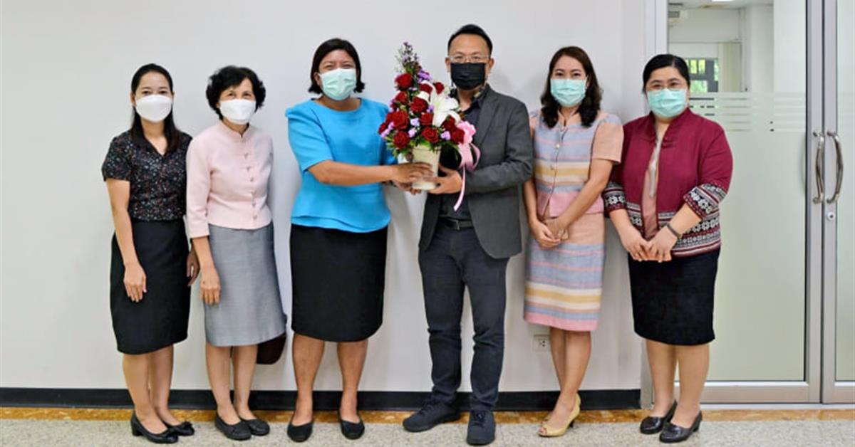 คณะพยาบาลศาสตร์ ร่วมแสดงความยินดีกับศาสตราจารย์ ดร.เสมอ ถาน้อย ในโอกาสที่ได้รับโปรดเกล้าแต่งตั้งให้ดำรงตำแหน่งทางวิชาการ "ระดับศาสตราจารย์"