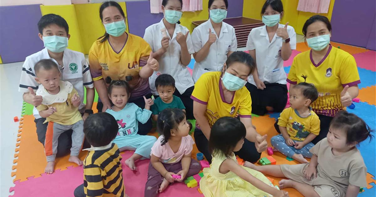 โรงพยาบาลมหาวิทยาลัยพะเยาตรวจสุขภาพ และคัดกรองให้กับเด็กๆของศูนย์พัฒนาเด็กเล็กคณะพยาบาลศาสตร์