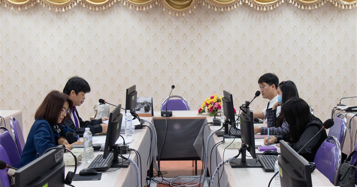 คณะศิลปศาสตร์ รับฟังข้อมูลและแลกเปลี่ยนเรียนรู้ในโครงการงานพัสดุสัญจร 2564