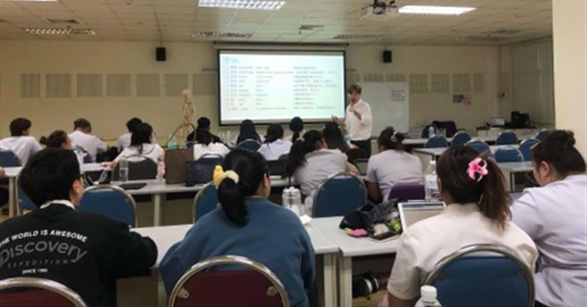 ศูนย์ภาษาจัดโครงการบริการด้านการอบรมภาษาจีนแบบเร่งรัดสำหรับนิสิตหลักสูตรควบ 2 ปริญญา