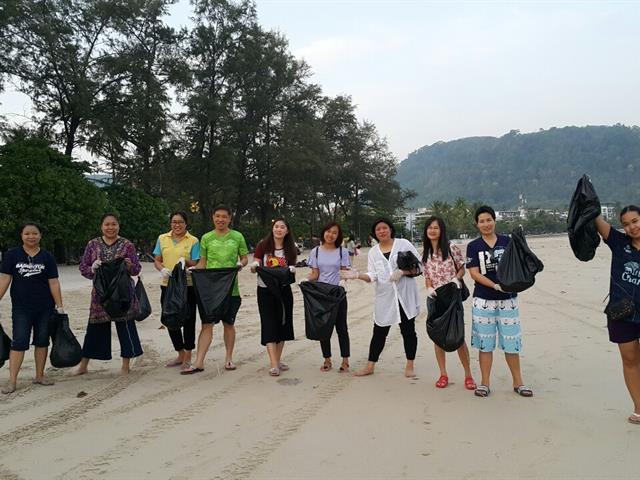 มหาวิทยาลัยพะเยา,ลงพื้นที่จัดทำกิจกรรม,CSR,รณรงค์เก็บขยะชายหาด