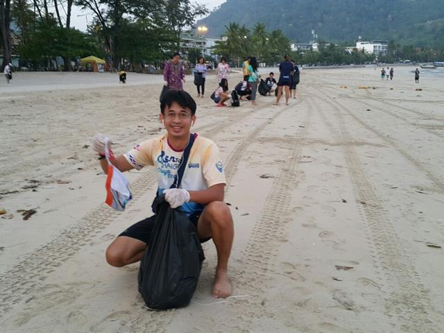มหาวิทยาลัยพะเยา,ลงพื้นที่จัดทำกิจกรรม,CSR,รณรงค์เก็บขยะชายหาด