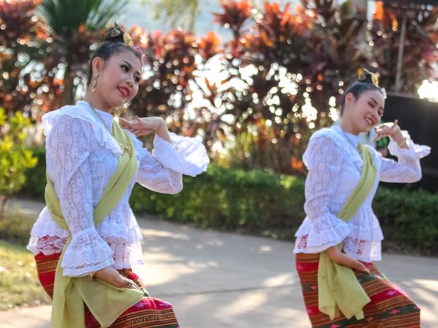 อธิการบดีมหาวิทยาลัยพะเยา เปิดงานพะเยาเกษตรแฟร์ “เปิดบ้าน เมืองพะเยา” ครั้งที่ 1 พร้อมมอบรางวัลการประกวดและชมนิทรรศการ การออกร้านจากหน่วยงานต่างๆ โดยมีผู้เข้าร่วมงานจำนวนมาก