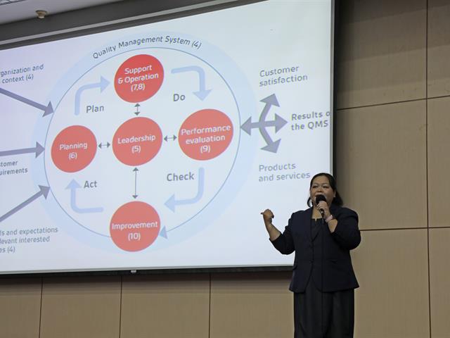 บุคลากรสายบริการ คณะทันตแพทยศาสตร์พร้อมรับการพัฒนาตามระบบมาตรฐาน ISO 9001: 2015