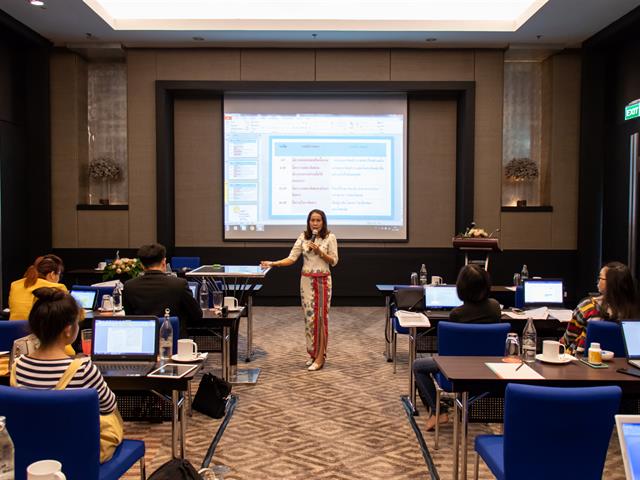 คณะศิลปศาสตร์จัดโครงการพัฒนาบุคลากรสายสนับสนุน “การวิเคราะห์ค่างานและการเขียนแบบประเมินค่างานเพื่อกำหนดตำแหน่งที่สูงขึ้น”