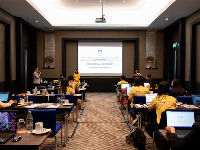 คณะศิลปศาสตร์จัดโครงการพัฒนาบุคลากรสายสนับสนุน “การวิเคราะห์ค่างานและการเขียนแบบประเมินค่างานเพื่อกำหนดตำแหน่งที่สูงขึ้น”