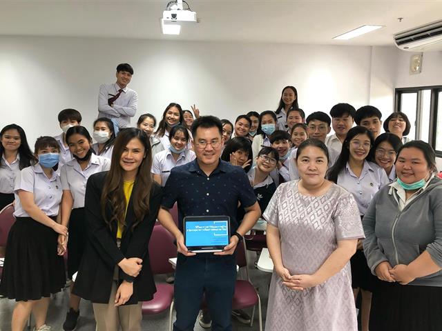 ผู้ช่วยคณบดีฝ่ายบริการวิชาการคณะศิลปศาสตร์ เป็นวิทยากรโครงการ “วิธีวิทยาการทำวิจัยและการสร้างนวัตกรรมทางการเรียนการสอนภาษาไทย”
