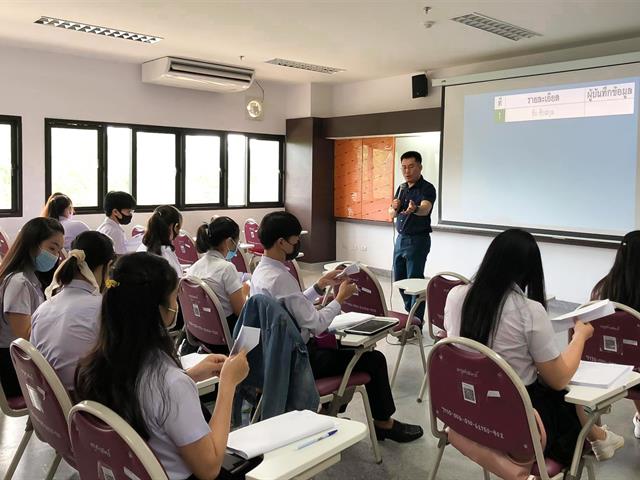 ผู้ช่วยคณบดีฝ่ายบริการวิชาการคณะศิลปศาสตร์ เป็นวิทยากรโครงการ “วิธีวิทยาการทำวิจัยและการสร้างนวัตกรรมทางการเรียนการสอนภาษาไทย”