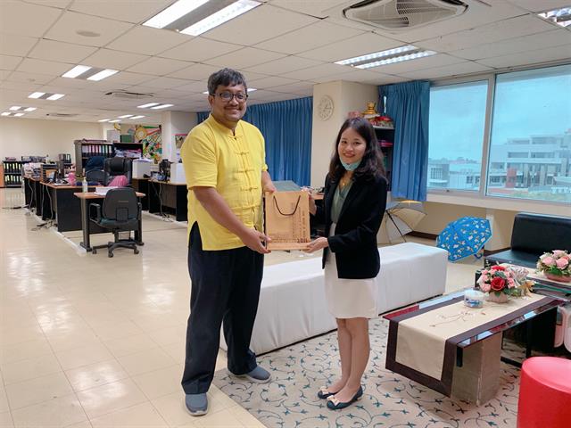 คณะศิลปศาสตร์ จัดโครงการพัฒนาบุคลากรสายสนับสนุน กิจกรรมที่ 2 การพัฒนาศักยภาพหัวหน้างาน