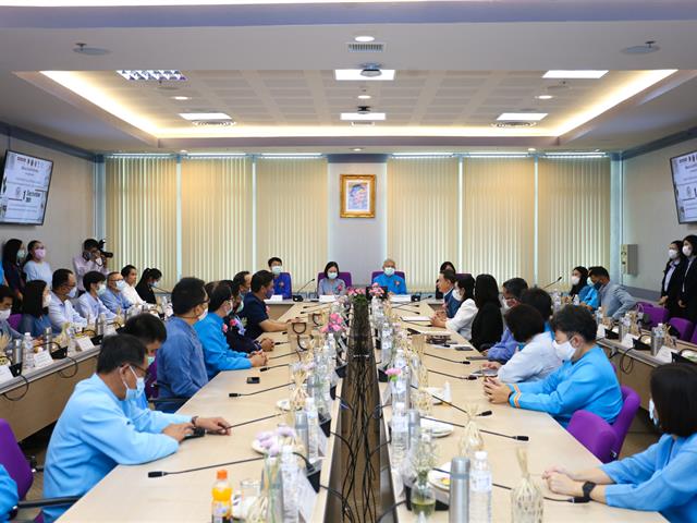 มหาวิทยาลัยพะเยา ร่วมกับสถาบันวิจัยวิทยาศาสตร์และเทคโนโลยีแห่งประเทศไทย(วว.) จัดพิธีลงนามบันทึกข้อตกลงร่วมมือ(MOU) ว่าด้วย “การใช้เทคโนโลยี ผลงานวิจัยและนวัตกรรม  เพื่อสร้างมูลค่าเพิ่มผลผลิตการเกษตรและพืชอัตลักษณ์ของจังหวัดพะเยา”