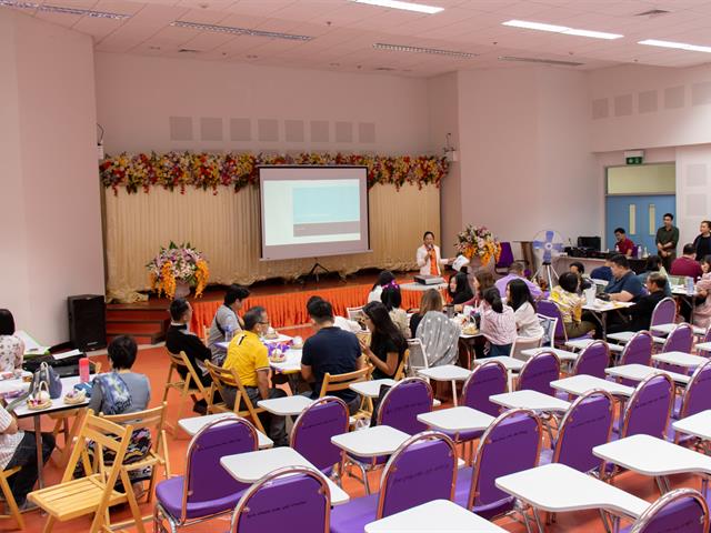 คณะศิลปศาสตร์ จัดโครงการพัฒนาอาจารย์สาขาวิชาภาษาอังกฤษ