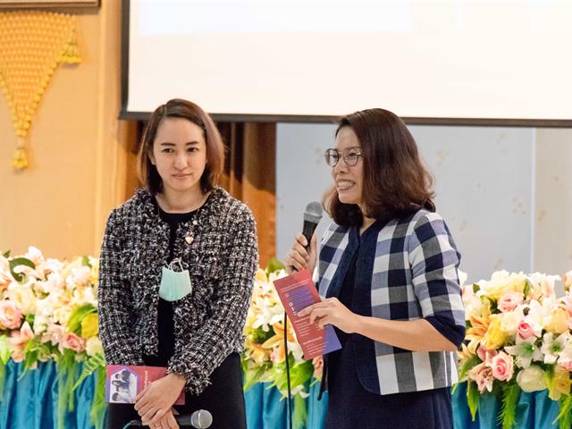 คณะศิลปศาสตร์ ร่วมแนะแนวหลักสูตรระดับปริญญาตรีและหลักสูตรระยะสั้น  ในงานประชุมผู้ปกครอง โรงเรียนพะเยาพิทยาคม 2564