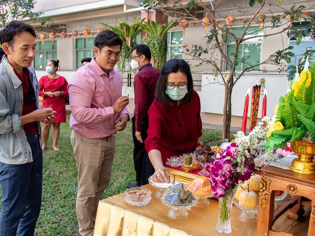 คณะศิลปศาสตร์จัดพิธีไหว้สิ่งศักดิ์สิทธิ์ เสริมความเป็นสิริมงคลเนื่องในโอกาสวันตรุษจีน 2564