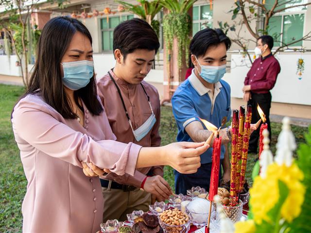 คณะศิลปศาสตร์จัดพิธีไหว้สิ่งศักดิ์สิทธิ์ เสริมความเป็นสิริมงคลเนื่องในโอกาสวันตรุษจีน 2564