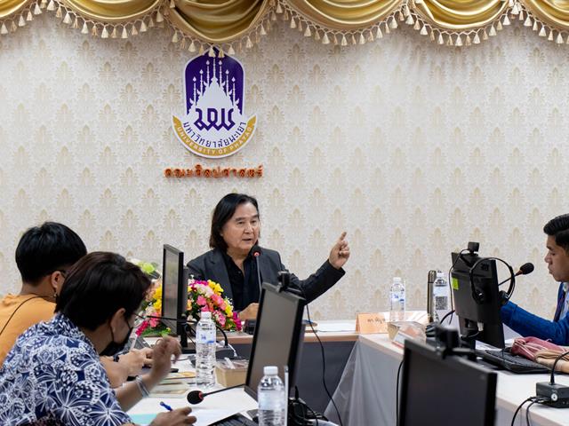 คณะศิลปศาสตร์ จัดโครงการพัฒนานิสิตระดับบัณฑิตศึกษา กิจกรรมที่ 7 วิทยานิพนธ์พัฒนา