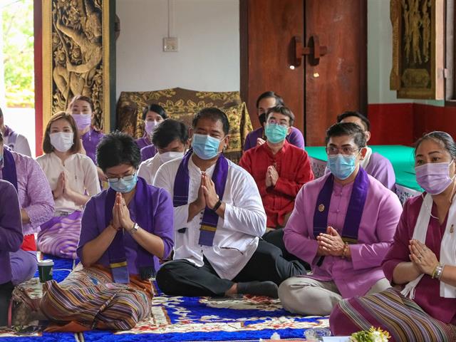 คณะศิลปศาสตร์ ร่วมกิจกรรมถวายเทียนพรรษา เนื่องในวันอาสาฬหบูชาและวันเข้าพรรษา ๒๕๖๔