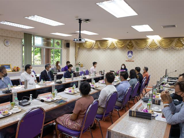 คณะศิลปศาสตร์ ให้การต้อนรับคณะศึกษาดูงานจากโรงพยาบาลเชียงใหม่ ฮอสพิทอล