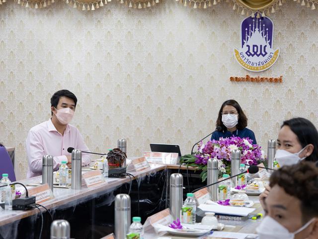 คณะศิลปศาสตร์ ให้การต้อนรับคณะศึกษาดูงานจากโรงพยาบาลเชียงใหม่ ฮอสพิทอล
