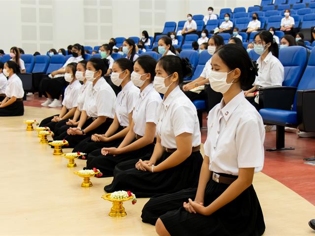คณะศิลปศาสตร์จัดพิธีไหว้ครู “กราบคุรุปูจา ครูบาอาจารย์เจ้า” ประจำปีการศึกษา ๒๕๖๕