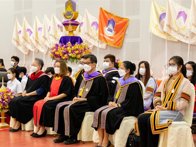 คณะศิลปศาสตร์จัดพิธีไหว้ครู “กราบคุรุปูจา ครูบาอาจารย์เจ้า” ประจำปีการศึกษา ๒๕๖๕