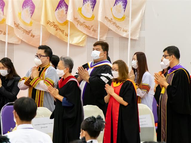 คณะศิลปศาสตร์จัดพิธีไหว้ครู “กราบคุรุปูจา ครูบาอาจารย์เจ้า” ประจำปีการศึกษา ๒๕๖๕