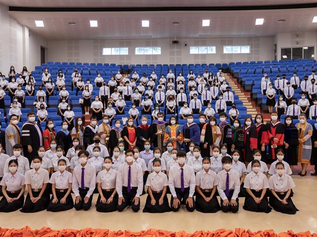 คณะศิลปศาสตร์จัดพิธีไหว้ครู “กราบคุรุปูจา ครูบาอาจารย์เจ้า” ประจำปีการศึกษา ๒๕๖๕