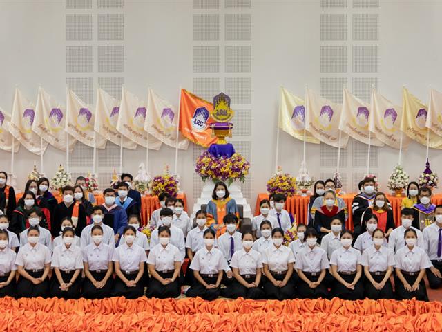 คณะศิลปศาสตร์จัดพิธีไหว้ครู “กราบคุรุปูจา ครูบาอาจารย์เจ้า” ประจำปีการศึกษา ๒๕๖๕