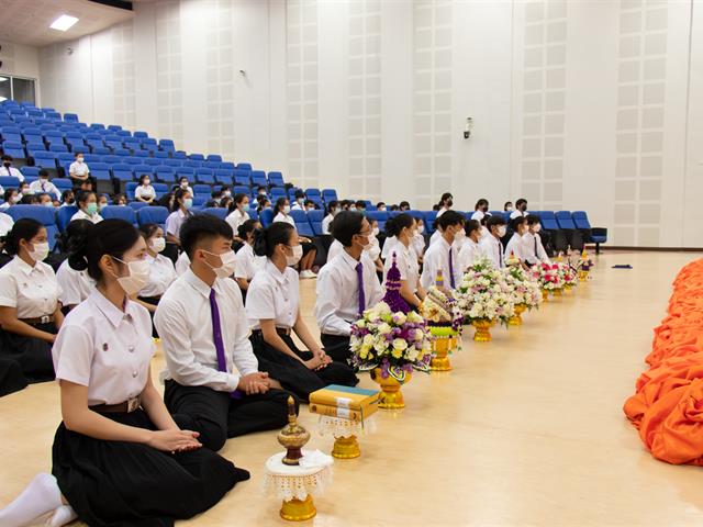 คณะศิลปศาสตร์จัดพิธีไหว้ครู “กราบคุรุปูจา ครูบาอาจารย์เจ้า” ประจำปีการศึกษา ๒๕๖๕