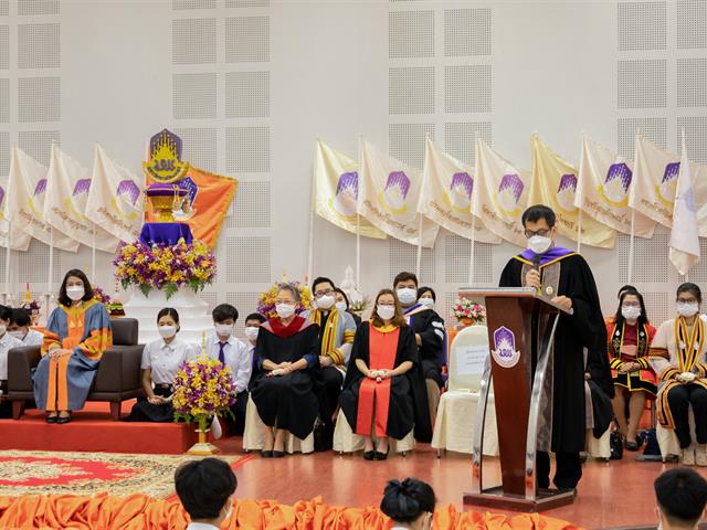 คณะศิลปศาสตร์จัดพิธีไหว้ครู “กราบคุรุปูจา ครูบาอาจารย์เจ้า” ประจำปีการศึกษา ๒๕๖๕