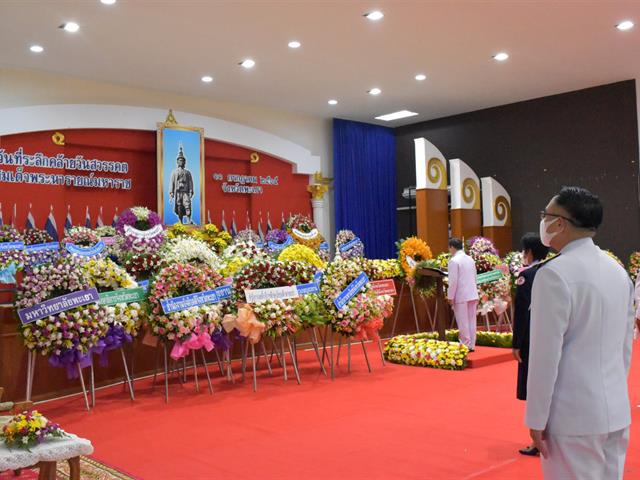 ร่วมพิธีวางมาลาถวายราชสักการะสมเด็จพระนารายณ์มหาราช