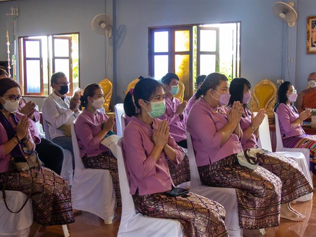 คณะศิลปศาสตร์จัดโครงการถวายเทียนส่องธรรม เนื่องในโอกาสวันอาสาฬหบูชาและวันเข้าพรรษา ๒๕๖๕