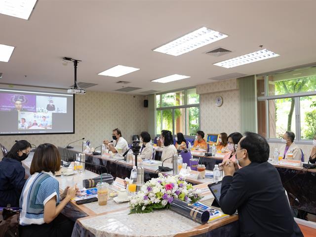คณะศิลปศาสตร์ นำเสนอพื้นที่การเรียนรู้ที่ผ่านพิจารณาเบื้องต้น ภายใต้ชื่อ “พื้นที่การเรียนรู้ภาษาอังกฤษของศูนย์การเรียนอินทรีอาสา (บ้านห้วยปุ้ม)”