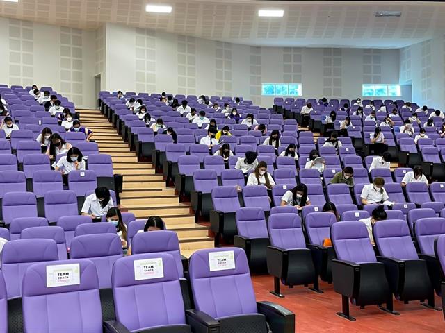 ศูนย์ภาษา คณะศิลปศาสตร์ จัดทดสอบวัดความรู้ภาษาอังกฤษ ระดับ C1 สำหรับนิสิตระดับปริญญาตรี รหัส 62 หลักสูตร ศศ.บ. ภาษาอังกฤษ และหลักสูตรควบ 2 ปริญญา (คู่ขนานภาษาอังกฤษทุกหลักสูตร)
