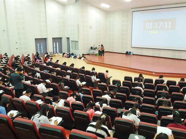 ศูนย์ภาษา คณะศิลปศาสตร์ จัดอบรมเพื่อยกระดับทักษะภาษาอังกฤษ ตามมาตรฐาน CEFR B1  English for Undergraduates (นิสิตรหัส 62) 15-16 ตุลาคม 2565