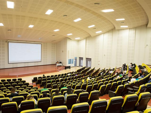 ศูนย์ภาษา คณะศิลปศาสตร์ จัดอบรมเพื่อยกระดับทักษะภาษาอังกฤษ ตามมาตรฐาน CEFR B1  English for Undergraduates (นิสิตรหัส 62) 17-18 ตุลาคม 2565