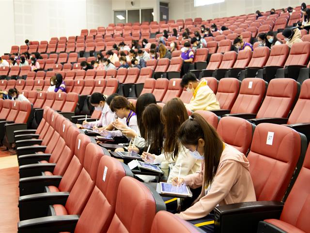 ศูนย์ภาษา คณะศิลปศาสตร์ จัดอบรมเพื่อยกระดับทักษะภาษาอังกฤษ ตามมาตรฐาน CEFR B1  English for Undergraduates (นิสิตรหัส 62) 17-18 ตุลาคม 2565